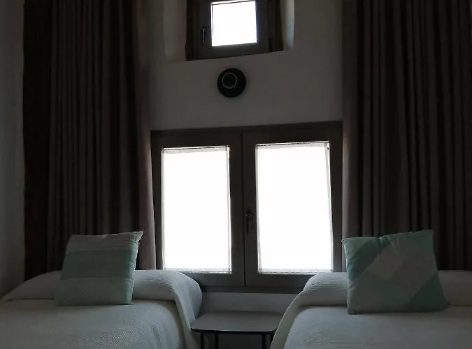 Дом отдыха Ven Luna, Ven Casa-spa Astroturismo Rural Tr-cc-00361